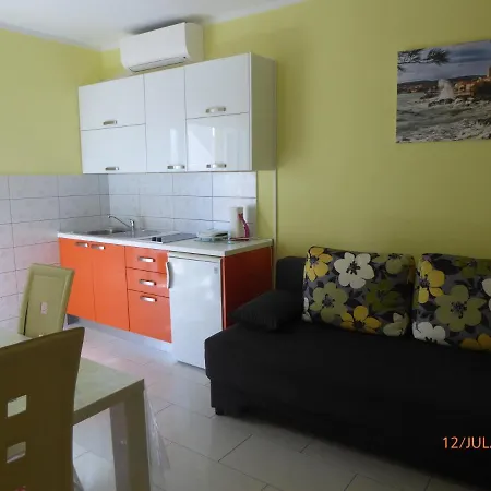 Orsic 公寓 克尔克